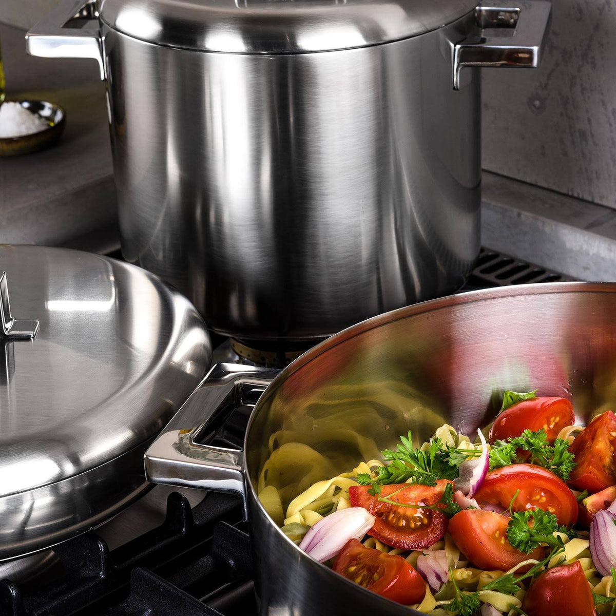2-Handle Saute Pan L633795