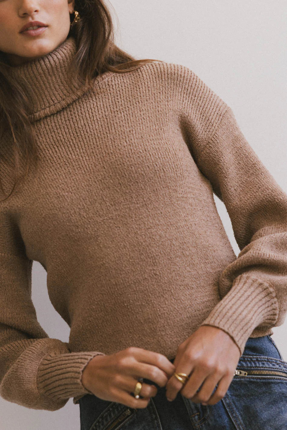 Brown Turtleneck Sweater V78023