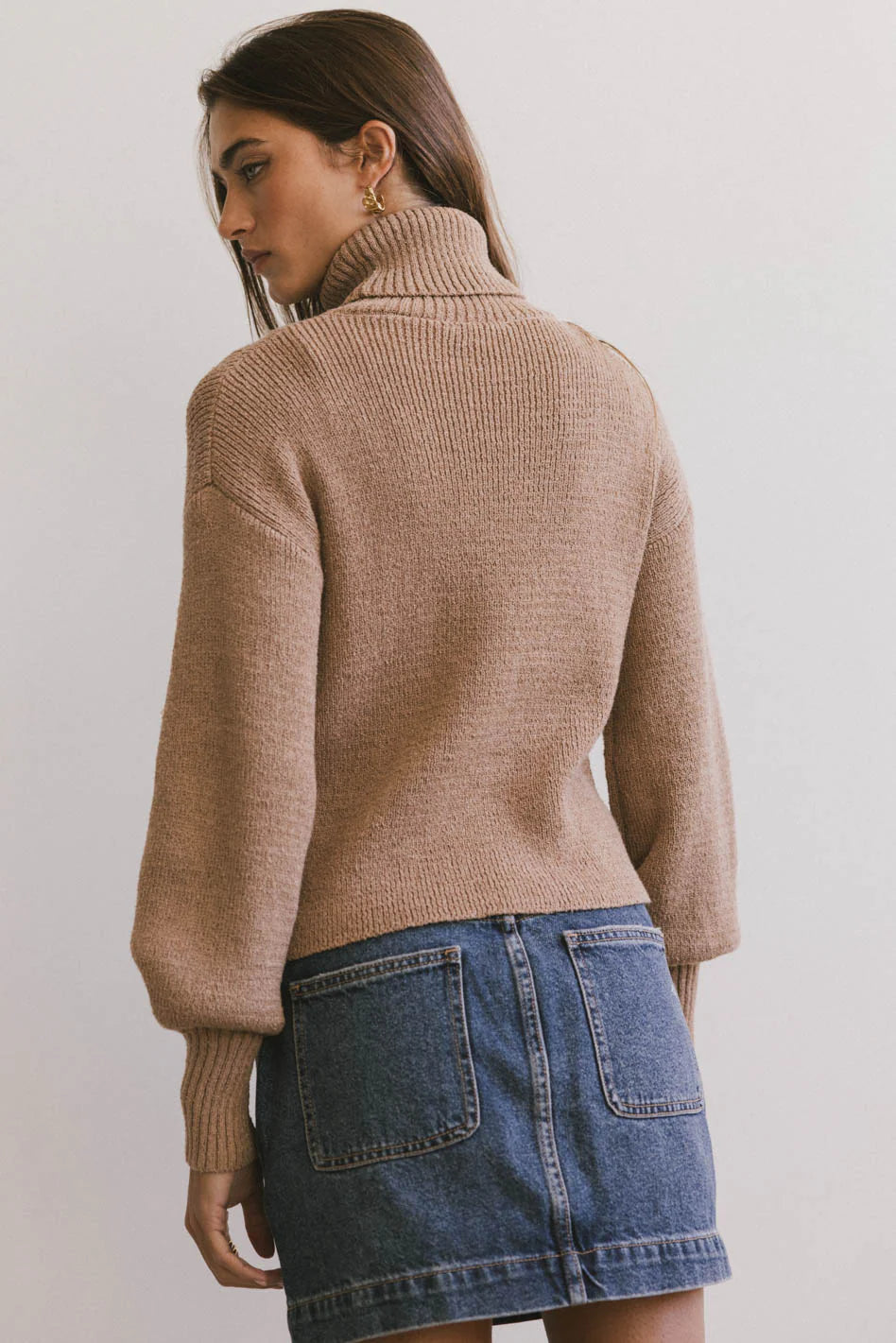 Brown Turtleneck Sweater V78023