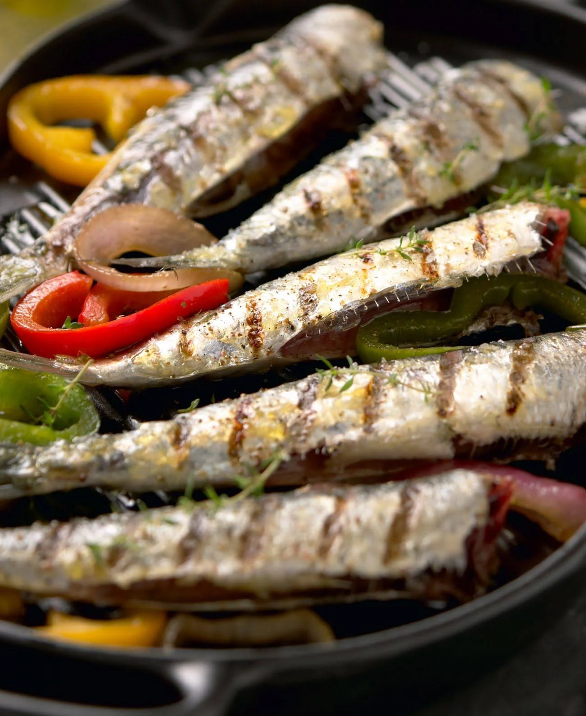 Black Oval Cast Iron Grill Pan Q91858