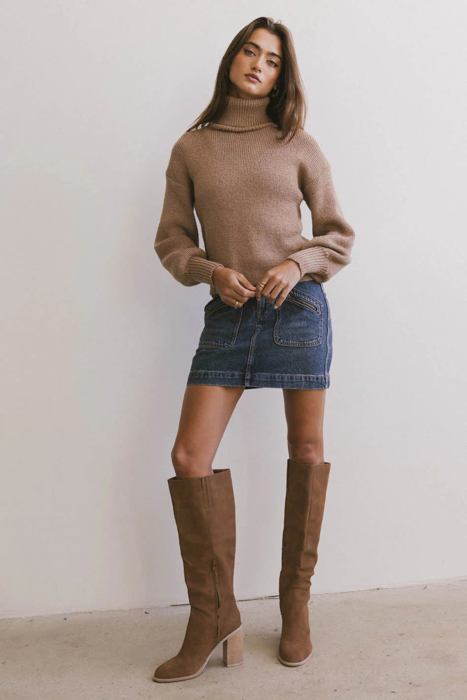 Brown Turtleneck Sweater V78023